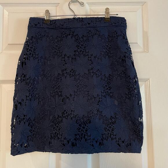 Lulu’s size Large floral crochet lace overlay mini skirt - Picture 1 of 13